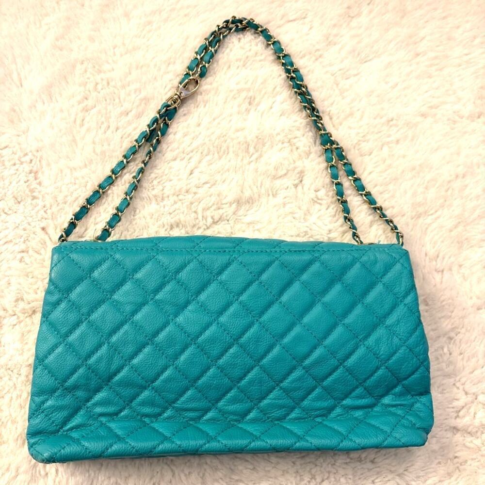 Leather Exterior Quilted Gold-Tone Turn Lock and Chain Shoulder Turquoise Bag - Picture 2 of 8